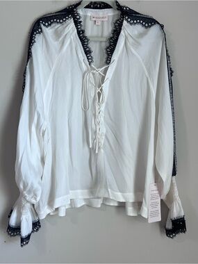 NWT Wiggy Kit 100% Silk Blouse Lace Bell Sleeve NEW Size‎ Large